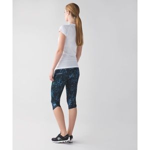 Lululemon Run Top Speed Crop pants Black Blue Green Floral Backdrop